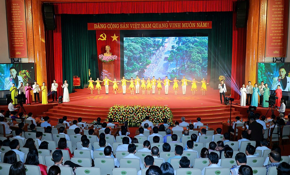 Lễ kỷ niệm 70 năm Báo và PTTH Thái Nguyên - ảnh 2