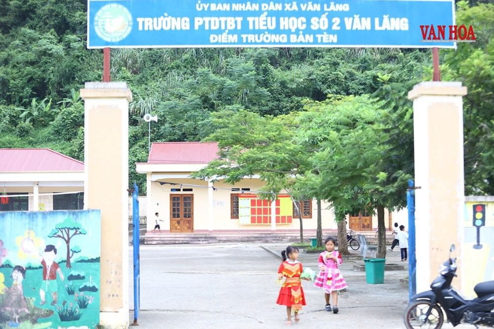 Sắc màu văn hóa trong ngày khai giảng giữa núi rừng Thái Nguyên - ảnh 4