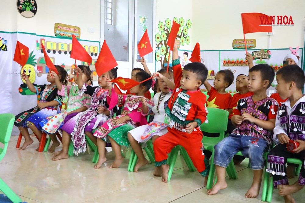 Sắc màu văn hóa trong ngày khai giảng giữa núi rừng Thái Nguyên - ảnh 10