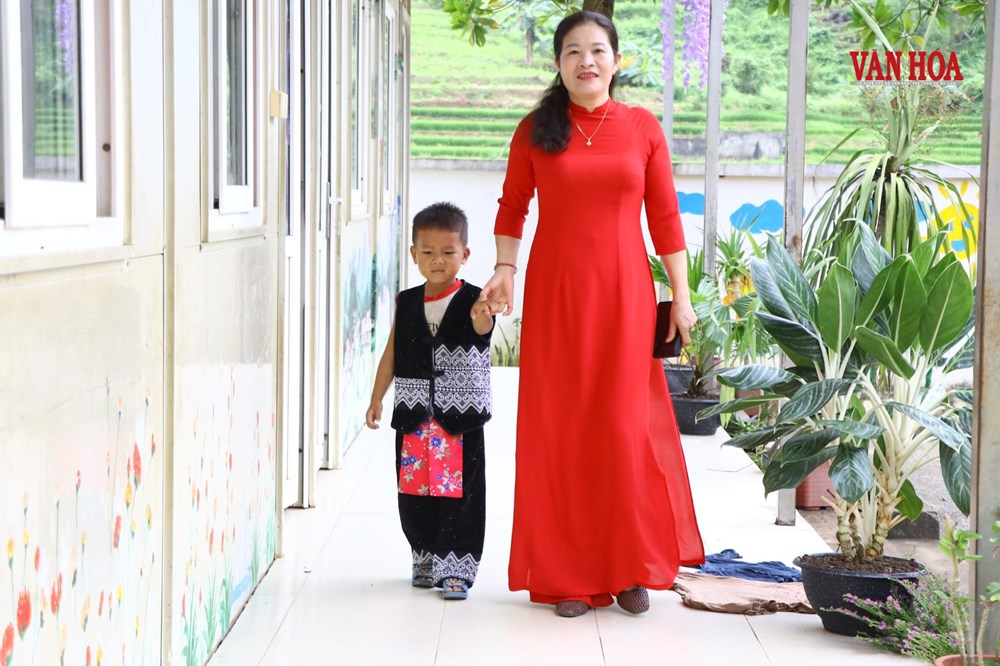 Sắc màu văn hóa trong ngày khai giảng giữa núi rừng Thái Nguyên - ảnh 9