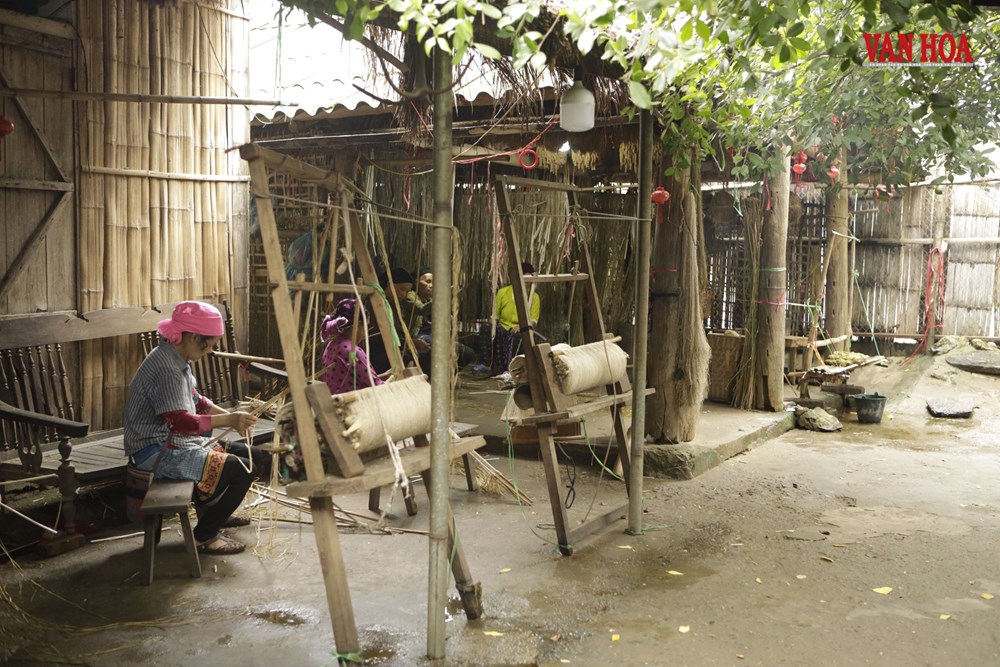 Kỳ 1 - Giữ hồn cốt nghề dệt vải lanh trong nếp sống người Mông - ảnh 2