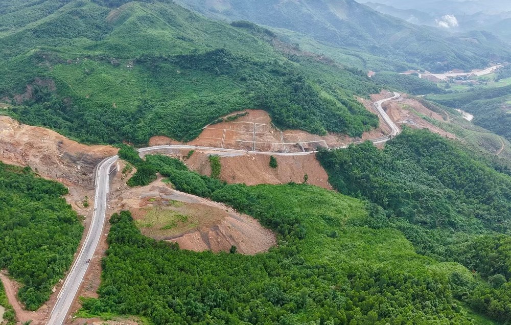 Tuyến đường nghìn tỉ đồng mở rộng kết nối du lịch tỉnh vùng biên - ảnh 1