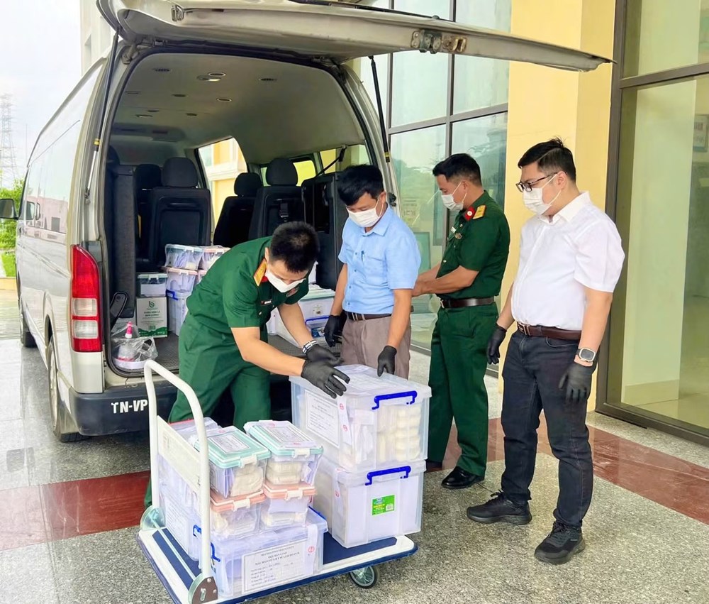 Bàn giao 304 mẫu hài cốt liệt sĩ ở Thái Nguyên để giám định ADN - ảnh 1