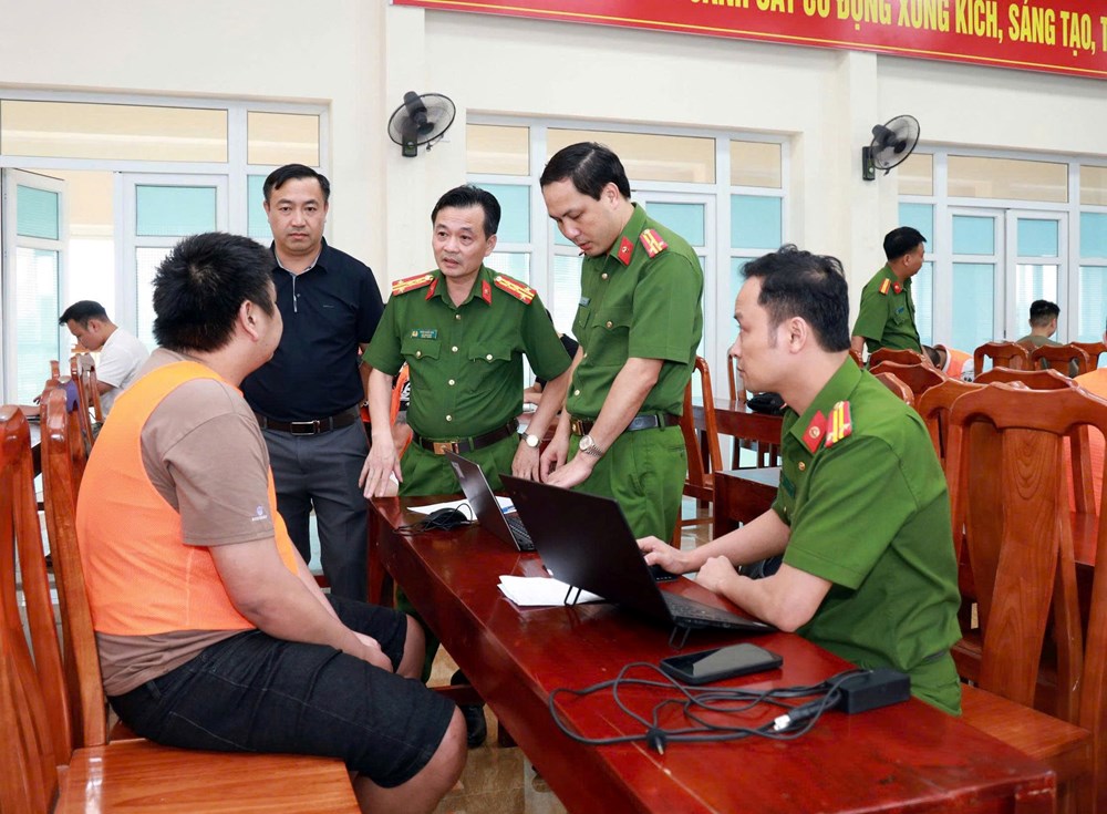 Hé lộ thủ đoạn lừa nghìn tỉ đồng của nhóm tội phạm xuyên quốc gia - ảnh 1