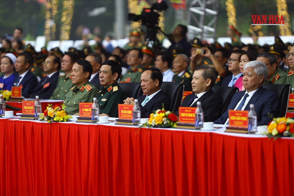 Tổng Bí thư, Chủ tịch nước Tô Lâm dự lễ khánh thành Tượng đài “Bác Hồ với ngày hội non sông“ - ảnh 3