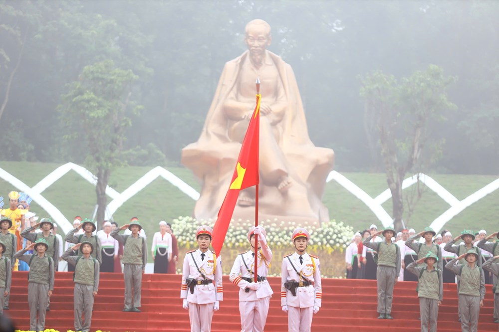 Tổng Bí thư, Chủ tịch nước Tô Lâm dự lễ khánh thành Tượng đài “Bác Hồ với ngày hội non sông“ - ảnh 7