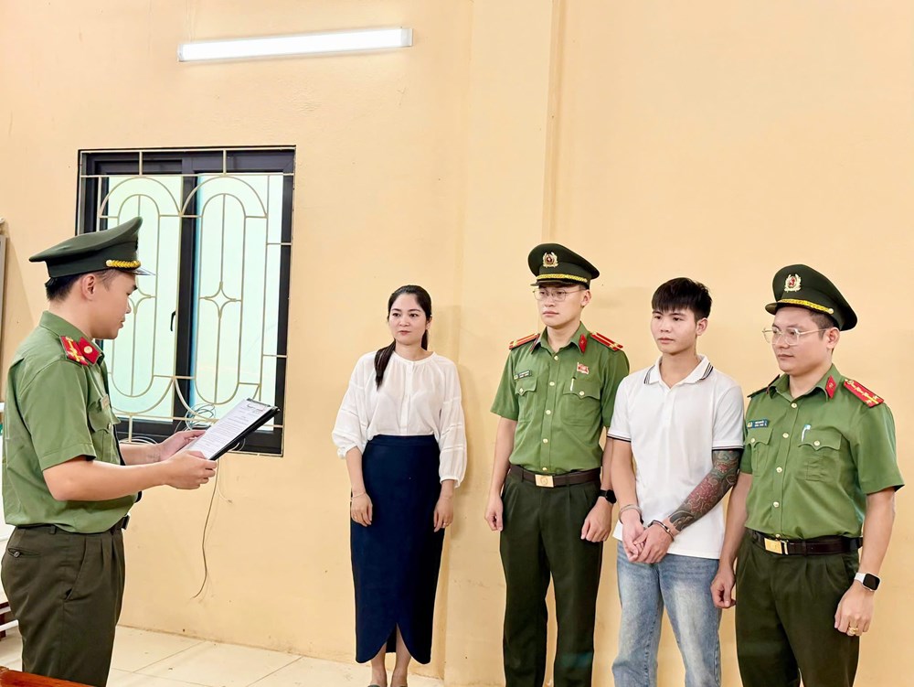 Khởi tố đối tượng tổ chức đưa người trốn sang Campuchia - ảnh 1