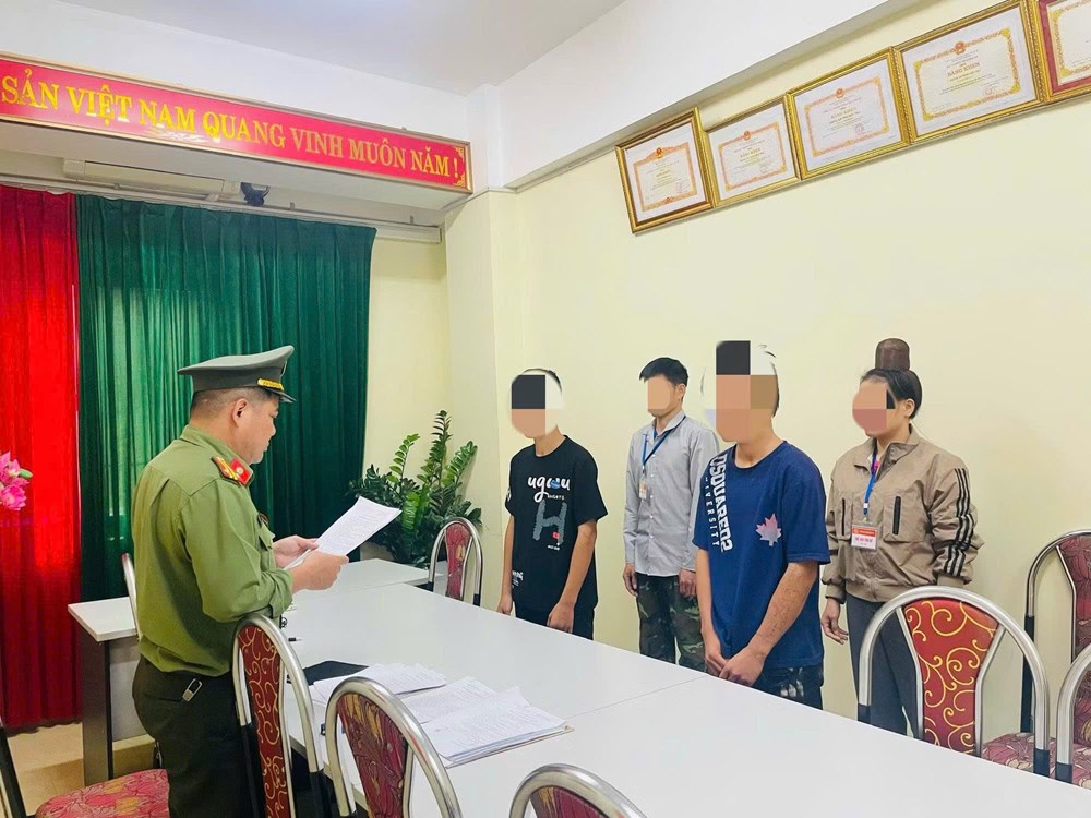 Khởi tố 2 thiếu niên dùng dao giải quyết mâu thuẫn ở Sơn La - ảnh 1