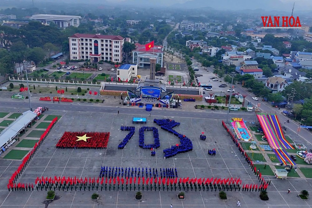 Thái Nguyên kết triệu trái tim qua màn đồng diễn “Tôi yêu Tổ quốc tôi” - ảnh 1