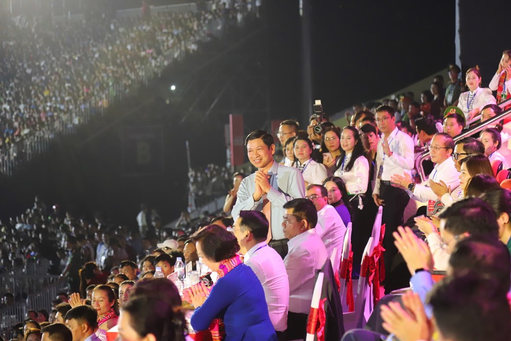 Khai mạc Lễ hội Mường Lò 2026, tôn vinh nghệ thuật Xòe Thái - ảnh 2