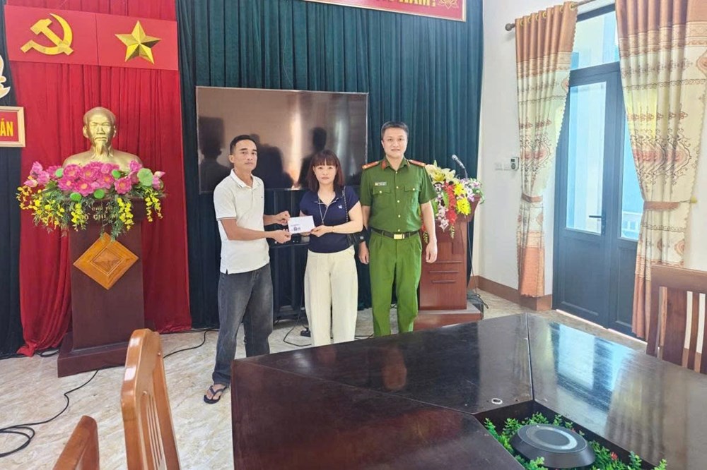 Tài khoản bất ngờ nhận số tiền lớn, người đàn ông Thái Nguyên trả lại tiền chuyển nhầm - ảnh 1