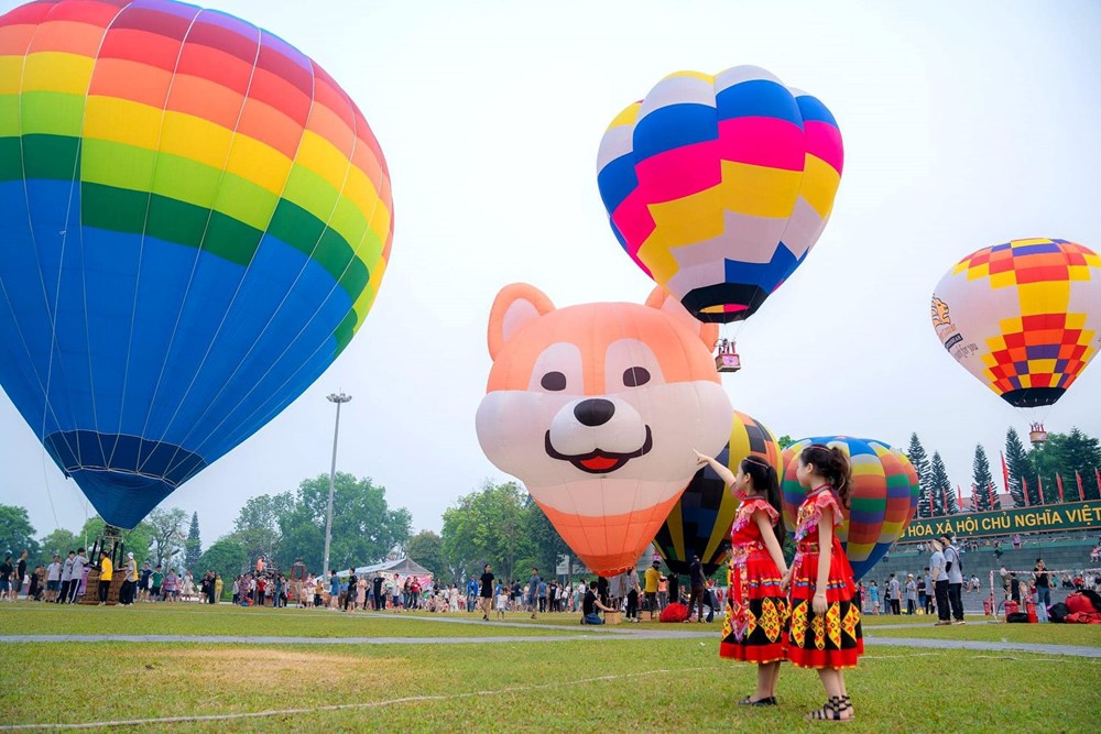 Tuyên Quang đón trên 1,8 triệu lượt du khách - ảnh 1