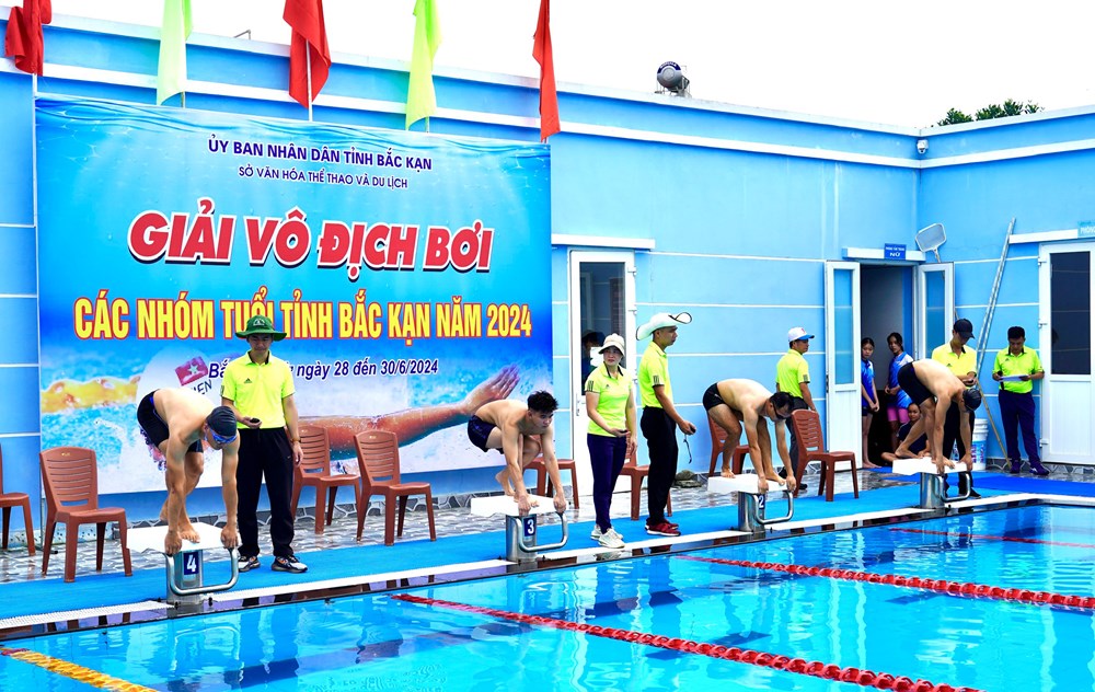 Giải vô địch bơi các nhóm tuổi Bắc Kạn năm 2024 - ảnh 1