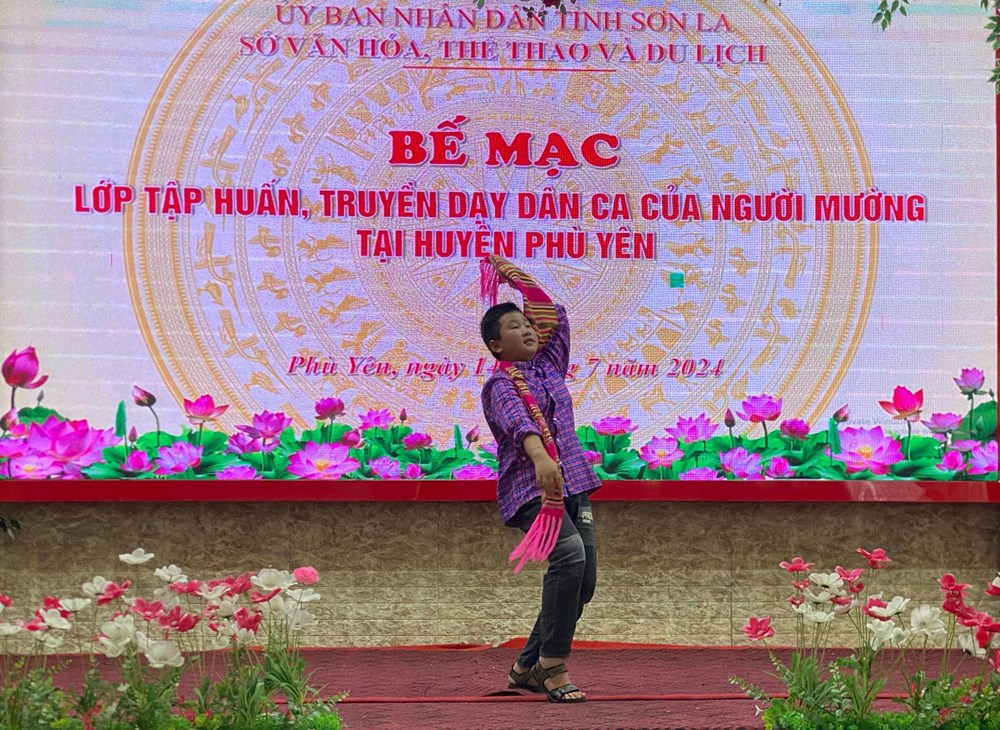 Khơi dậy nét đẹp dân ca truyền thống Mường ở Phù Yên - ảnh 4