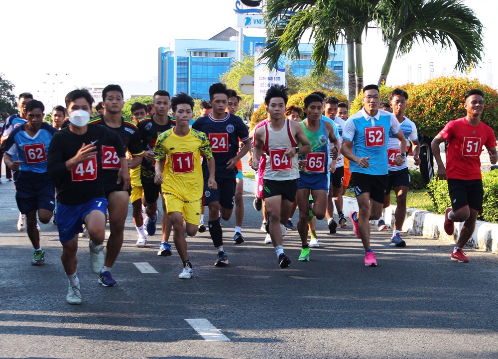 Lần đầu tiên khởi tranh giải chạy Kiên Giang Wanderlust Marathon - ảnh 1