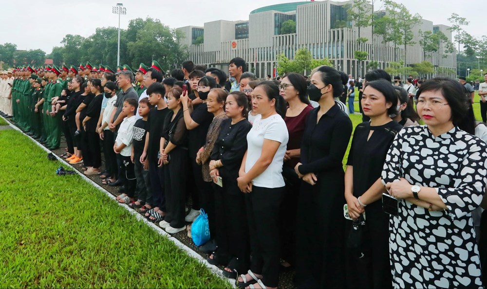 Lễ thượng cờ rủ Quốc tang Tổng Bí thư Nguyễn Phú Trọng - ảnh 13