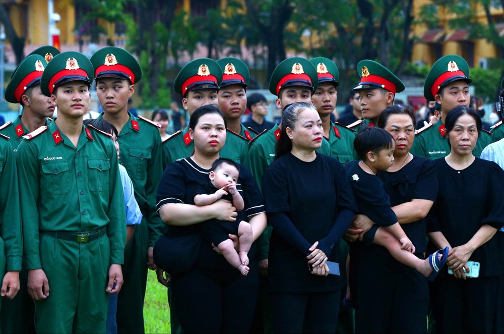 Lễ thượng cờ rủ Quốc tang Tổng Bí thư Nguyễn Phú Trọng - ảnh 21