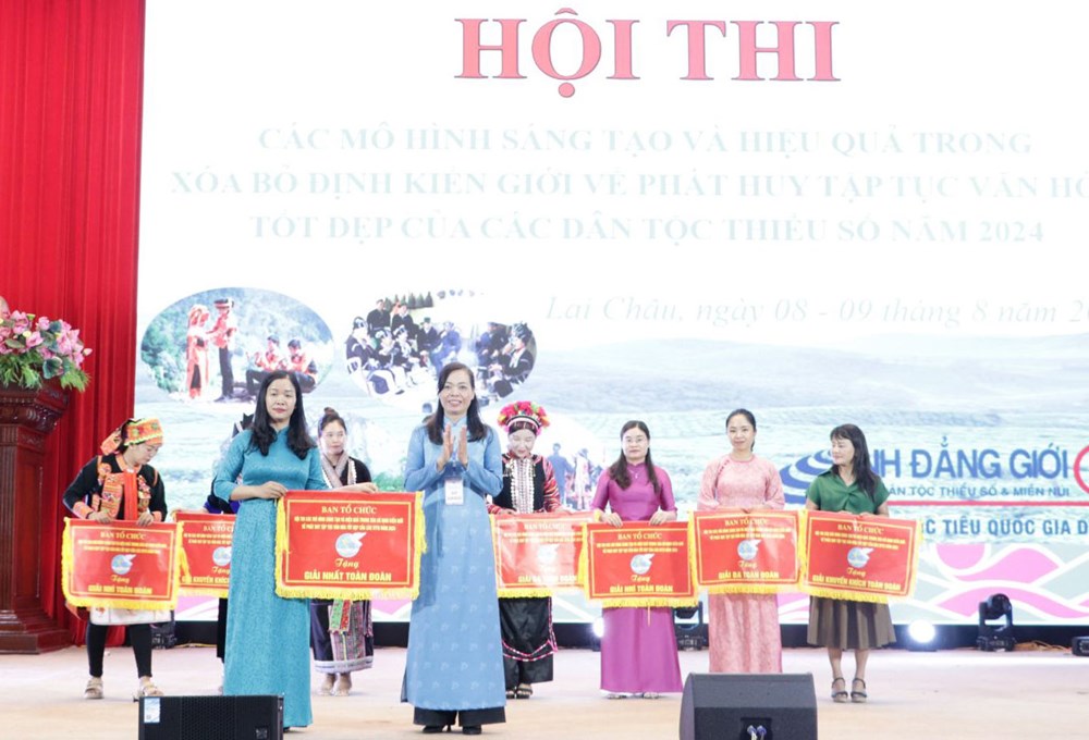 Lan tỏa thông điệp xóa bỏ định kiến giới đến với phụ nữ các dân tộc - ảnh 1