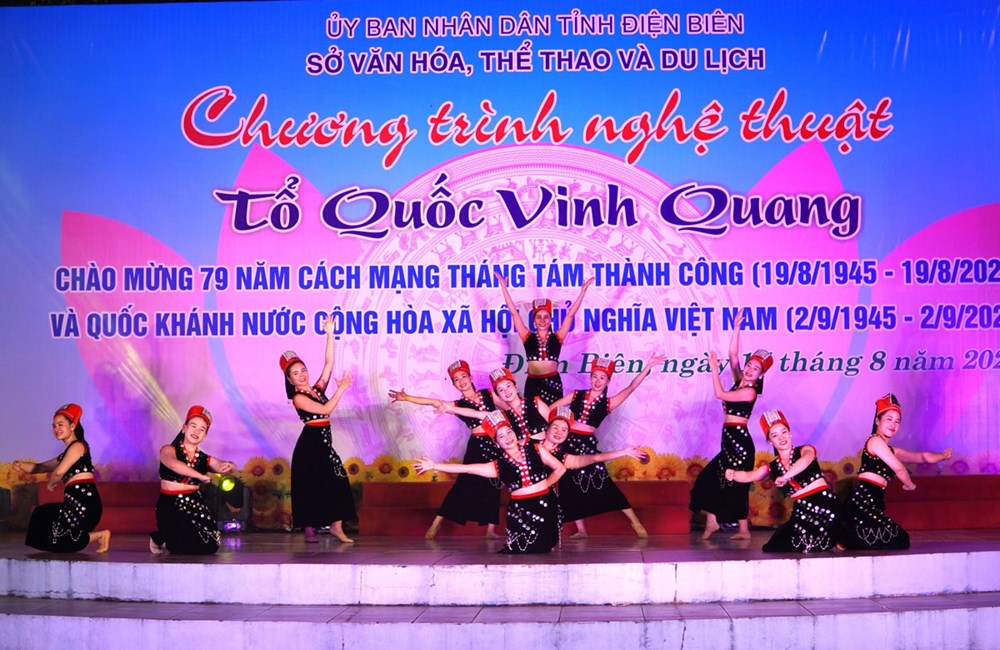 Điện Biên tổ chức biểu diễn nghệ thuật kỷ niệm Cách mạng tháng Tám và Quốc khánh 2.9 - ảnh 4