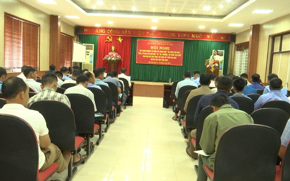 Bình xét danh hiệu “Gia đình văn hóa”, “Bản, tổ dân phố văn hóa” và “Xã, phường, thị trấn tiêu biểu” - ảnh 1