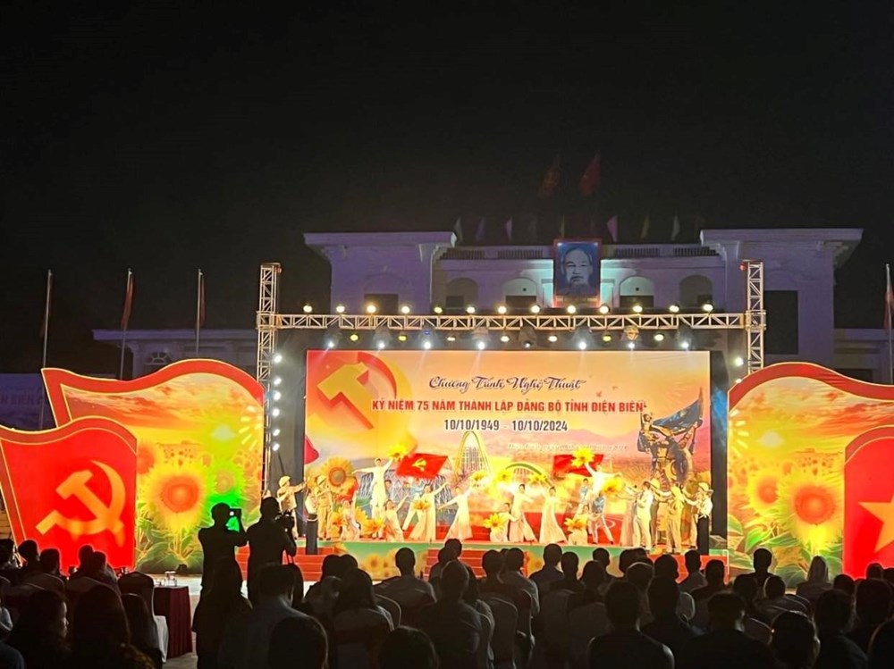 Đặc sắc chương trình nghệ thuật “Đảng niềm tin sáng mãi” - ảnh 5