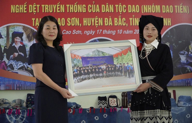 Khơi dậy giá trị nghề truyền thống của người Dao gắn với du lịch ở Hòa Bình - ảnh 4