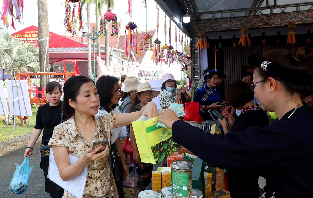 Đặc sắc không gian di sản văn hóa Then tại “Ngôi nhà chung“ - ảnh 9