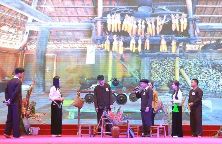 Nâng cao nhận thức, hiểu biết pháp luật về lĩnh vực công tác dân tộc - ảnh 2