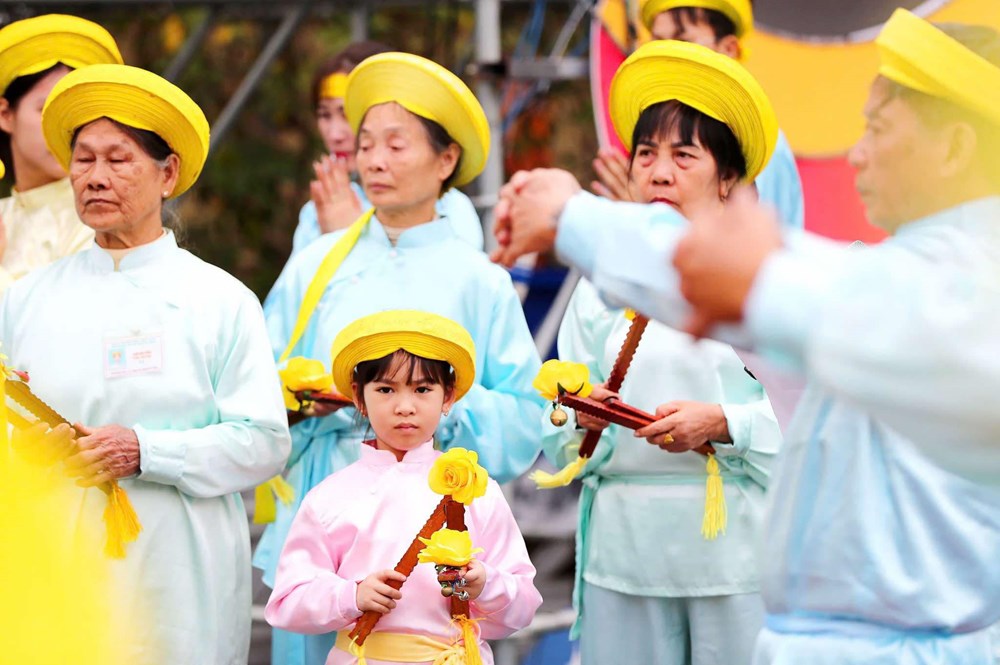 Hàng ngàn người dân và du khách tham dự Lễ hội gò Đống Đa - ảnh 8