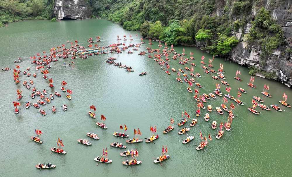 “Tràng An - Di sản ngàn năm, hồn thiêng sông núi