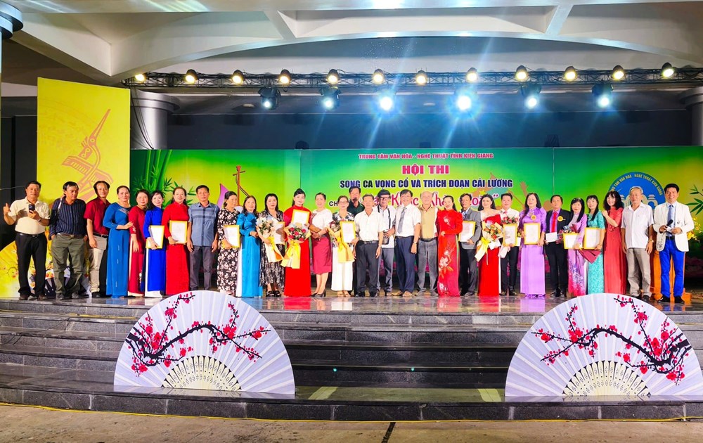 Hội thi song ca vọng cổ và trích đoạn cải lương tỉnh Kiên Giang 2025 - ảnh 3