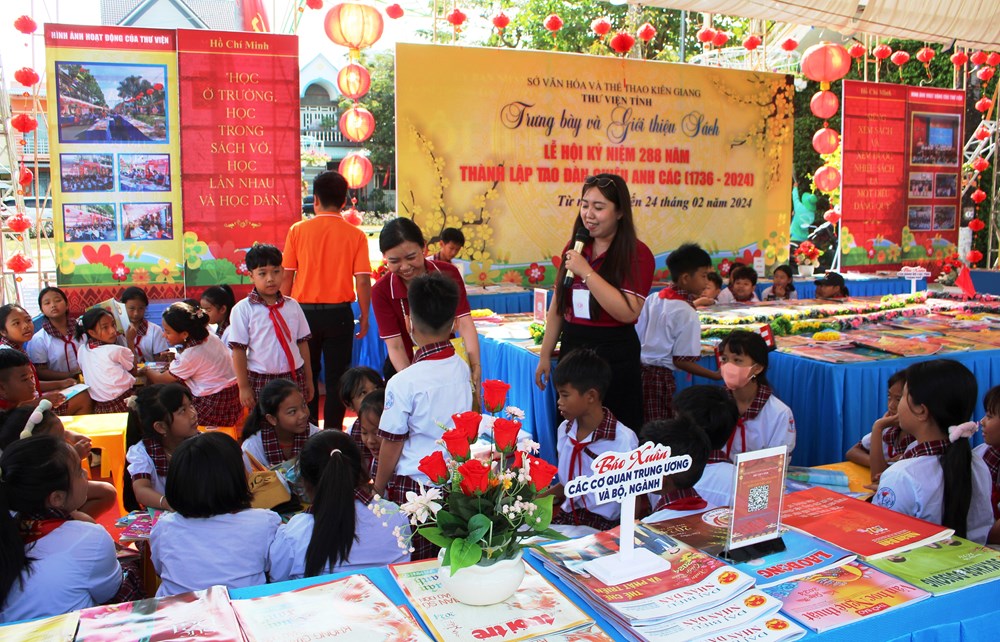 Kiên Giang tích cực pháp phát triển văn hóa đọc cho học sinh, sinh viên - ảnh 1