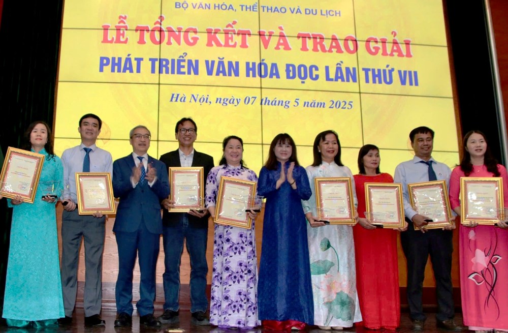 Kiên Giang tích cực pháp phát triển văn hóa đọc cho học sinh, sinh viên - ảnh 3