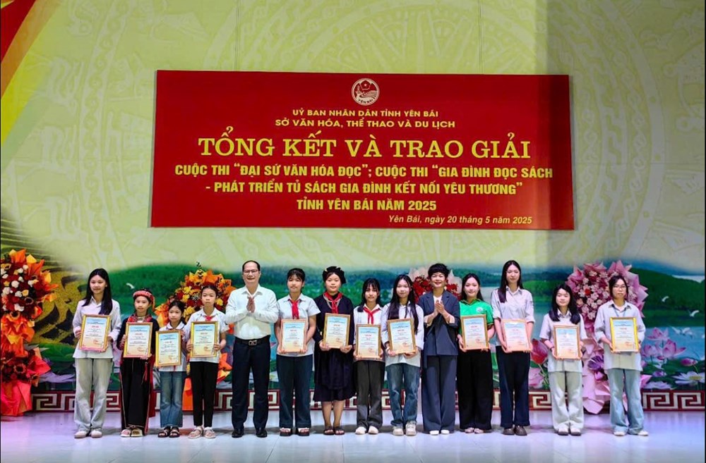 Trao giải Cuộc thi Đại sứ Văn hóa đọc Yên Bái năm 2025 - ảnh 2