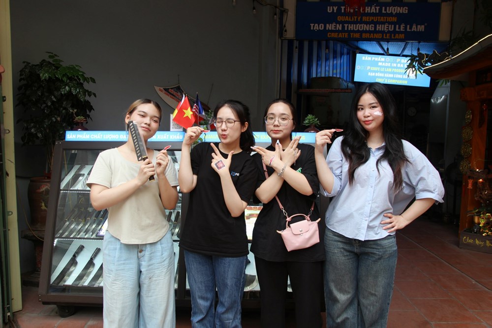Độc đáo tour trải nghiệm làng rèn Đa Sỹ - ảnh 4