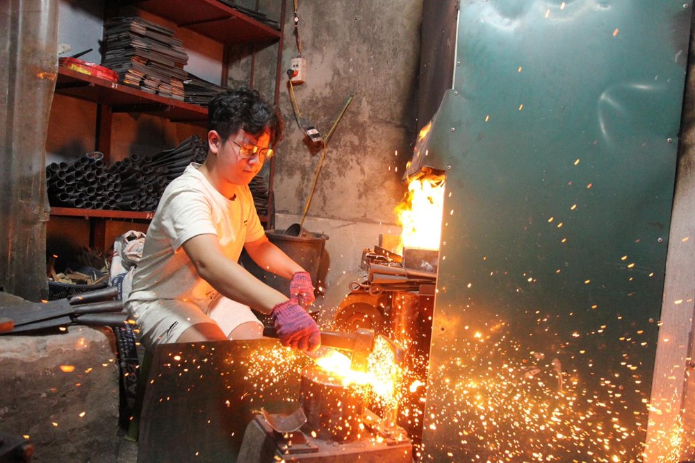 Độc đáo tour trải nghiệm làng rèn Đa Sỹ - ảnh 6