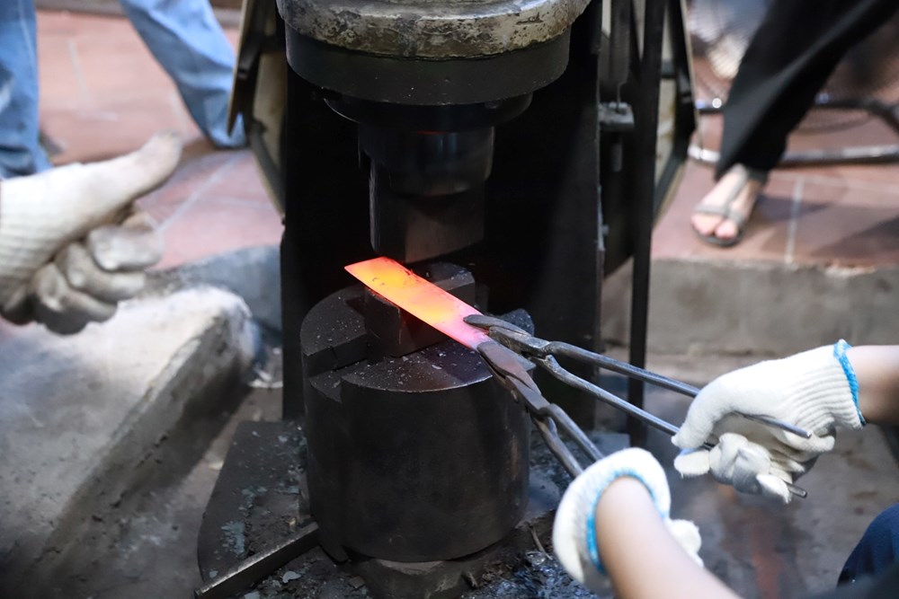Độc đáo tour trải nghiệm làng rèn Đa Sỹ - ảnh 7