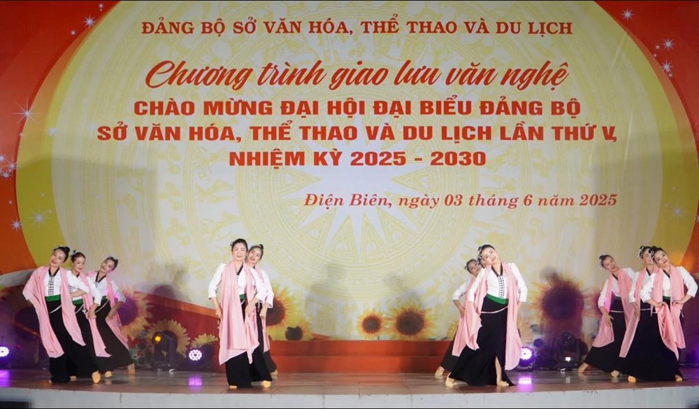 Điện Biên: Sôi nổi giao lưu văn nghệ hướng tới Đại hội Đảng các cấp - ảnh 5