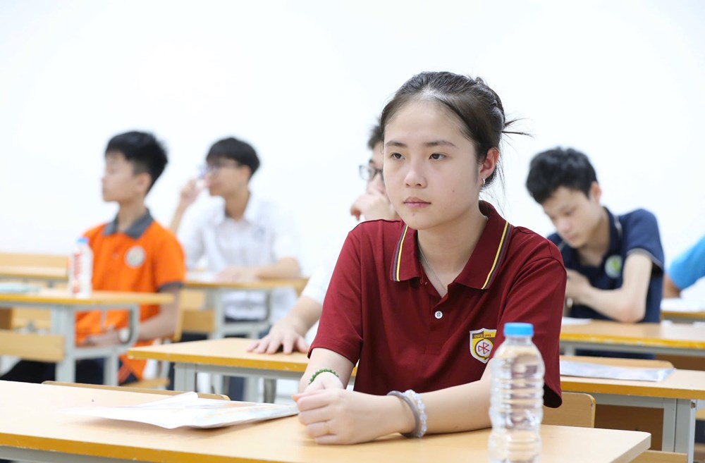 Gần 103.000 thí sinh Hà Nội bước vào môn thi đầu tiên - ảnh 12