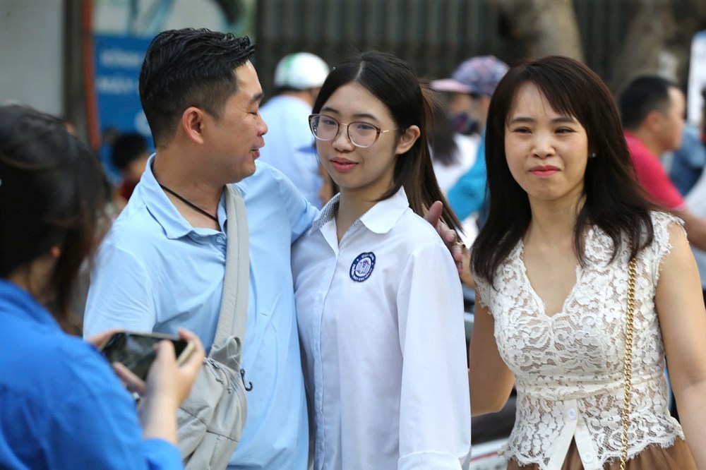 Gần 103.000 thí sinh Hà Nội bước vào môn thi đầu tiên - ảnh 20