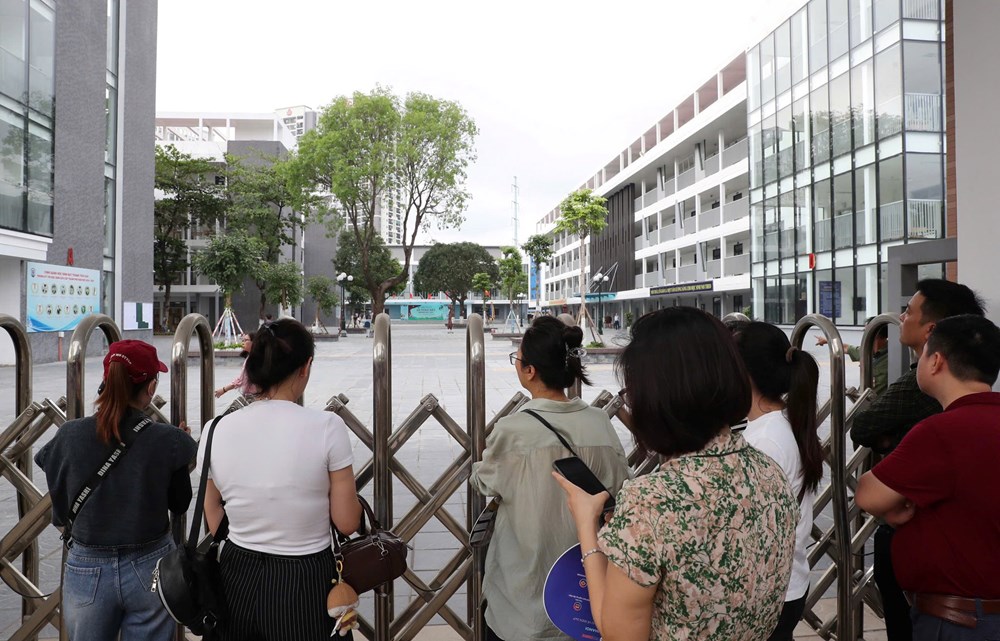 Gần 103.000 thí sinh Hà Nội bước vào môn thi đầu tiên - ảnh 18
