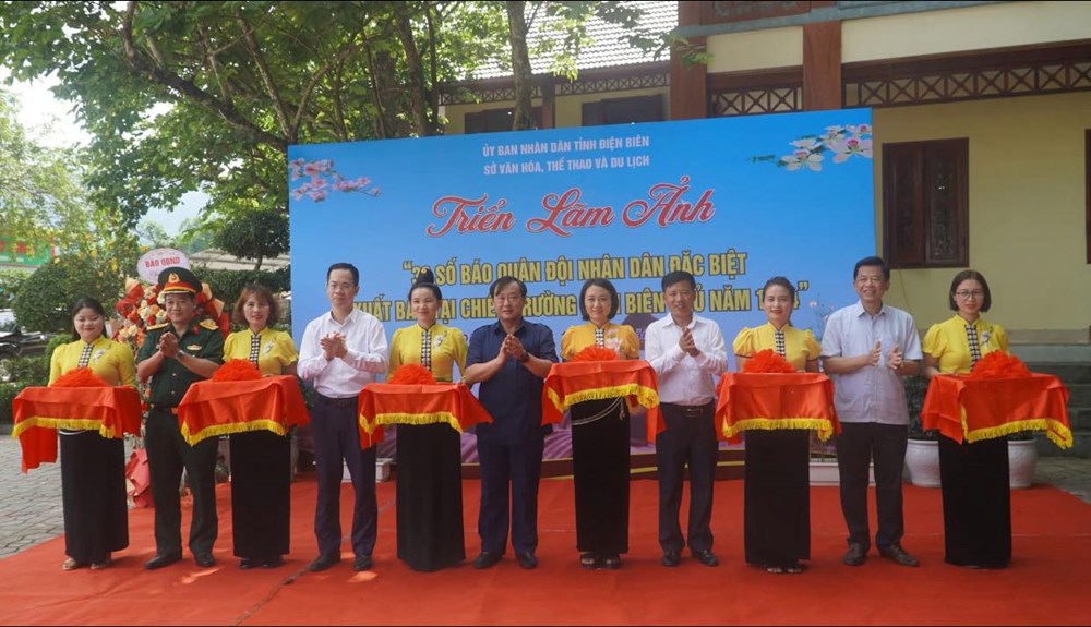 Triển lãm 33 số báo Quân đội Nhân dân đặc biệt xuất bản tại Chiến trường Điện Biên Phủ - ảnh 1