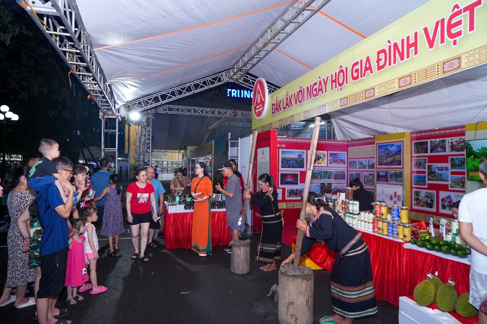 Thắp sáng hệ giá trị Việt trong từng mái ấm - ảnh 2