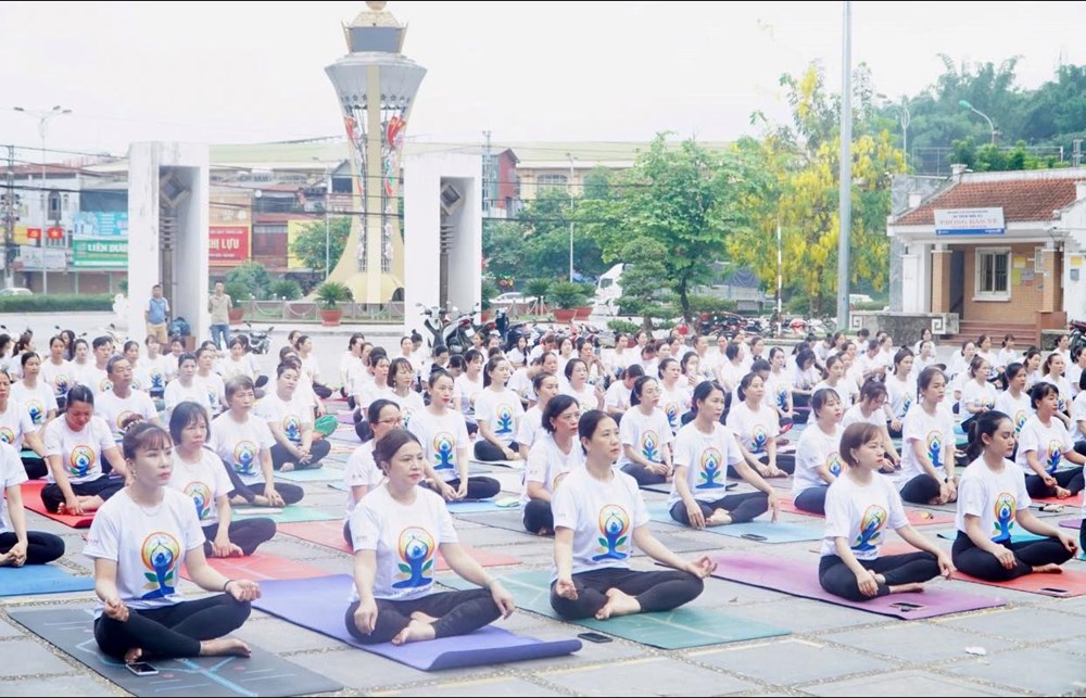 Điện Biên hưởng ứng Ngày Quốc tế Yoga năm 2025 - ảnh 1