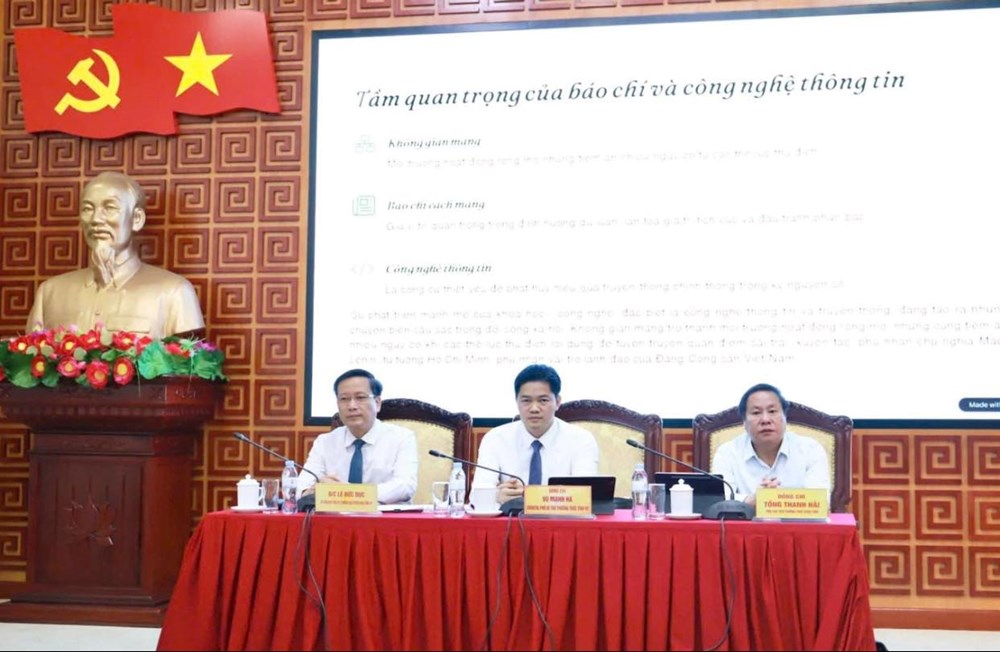Báo chí đồng hành cùng sự phát triển của Lai Châu - ảnh 3