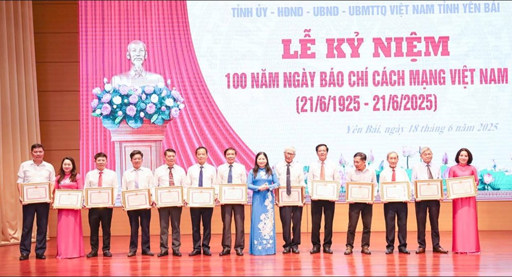 Yên Bái kỷ niệm 100 năm Ngày Báo chí cách mạng Việt Nam - ảnh 3