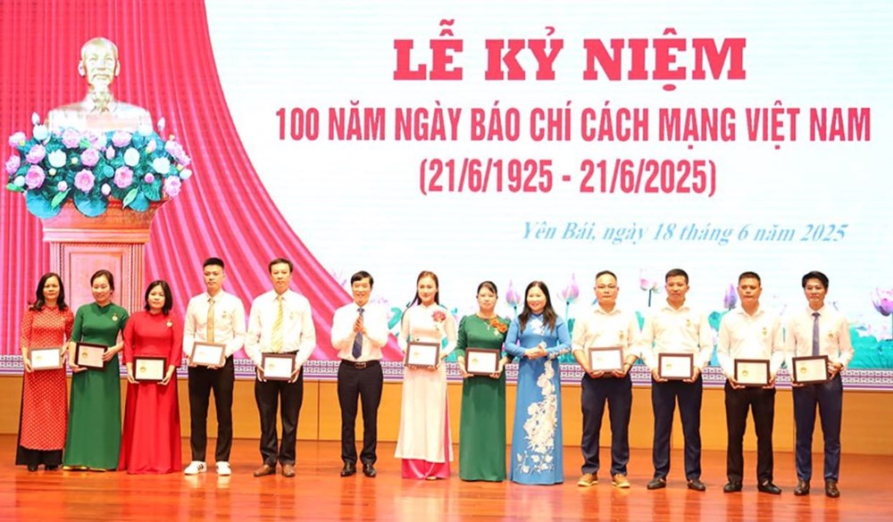 Yên Bái kỷ niệm 100 năm Ngày Báo chí cách mạng Việt Nam - ảnh 4