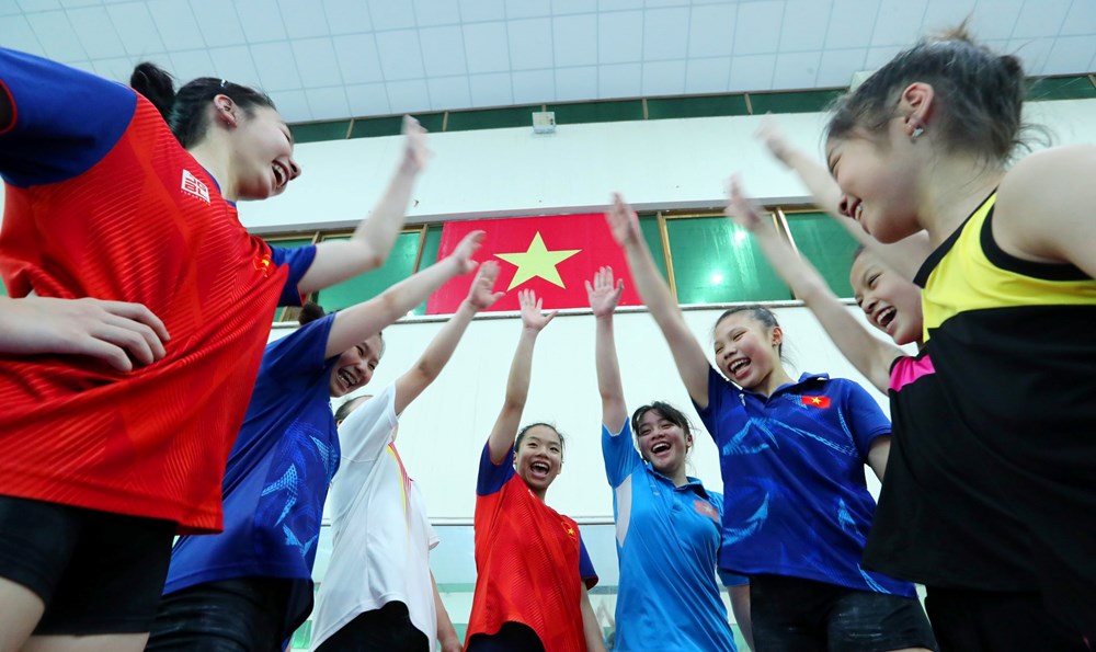 Những VĐV thể dục dụng cụ “nhí” kiên cường không có hè - ảnh 18