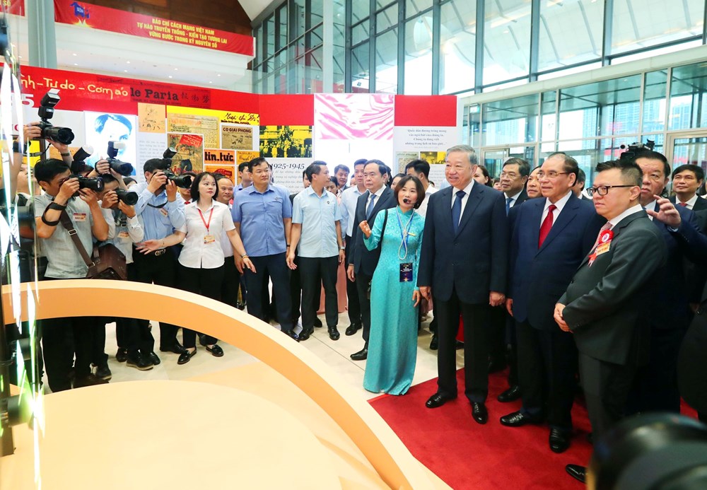 100 năm báo chí cách mạng Việt Nam đồng hành cùng dân tộc - ảnh 1