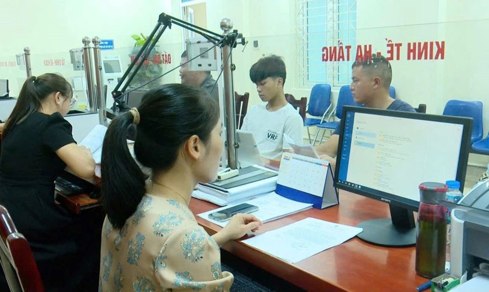Cặp đôi đầu tiên đăng ký kết hôn tại xã vùng cao Mường Ảng - ảnh 3